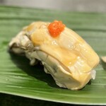 すし辰の立ち食い - 蒸し牡蠣