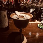 アルジャーノン シンフォニア - オリジナルカクテル　アレキサンダー（芋）は絶品