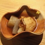 お料理 ちゃとら - お通しのおでん