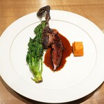 レストラン ウオゼン - 新潟網どりの真鴨むね、赤門かぼちゃ、鴨と香茸出汁 　アレッタ（ブロッコリーとケールを掛け合わせ）