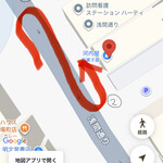 河内屋 - 当日の列　第一U字は「葵煎餅本家」まで(第二U字は店の手前)