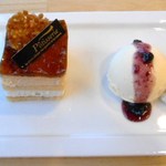 カフェ 茶華 - ケーキセット：キャラメリゼ　わがままを言ってアイス添え