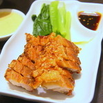 Coca Restaurant - 豚肉カリカリ揚げ138バーツ