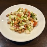 BOTTEGA Adi - 8種の野菜のチョップサラダ