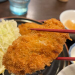 みそかつの三河屋 - 重さしっかり。