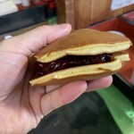 河内屋 - どら焼き　皮は分厚くふっくら