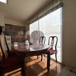 さわ屋 手打うどん - 店内テーブル席