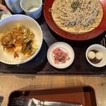 ロイヤルホスト - 料理写真: