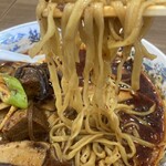 中国大明火鍋城 - 平打ち麺にも付着しとらす:( ;´꒳`;)
