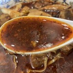 中国大明火鍋城 - どす赤いスープにいっぱい浮いとらす( ˊᵕˋ ;)