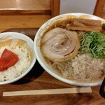 煮干中華蕎麦 あらた - 料理写真:シンチャンラーメン極たらこ飯セット