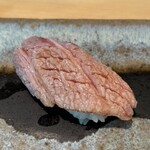 六緑 - 　大トロ炙り