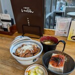十勝豚丼 いっぴん 帯広本店 - 