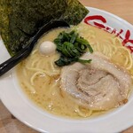 横浜家系ラーメン 吟家 - 料理写真: