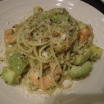 SLOTH - 海老とアボガドのクリームジェノベーゼ