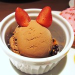 ニコラハウス - チョコパフ入りのチョコアイス