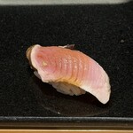 鮨と天草大王 天音 - ハガツオの藁焼き