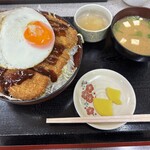 ドライブインあけみ - マヨかつ丼