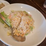 TaiKouRou - カニチャーハン近景。本当にカニが入ってるパラパラ炒飯。