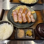豚料理専門店 トンジスカン 豚都 - 