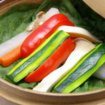 盥 - 「せいろde バーニャカウダ」　ちょと珍しい温野菜バーニャカウダです。