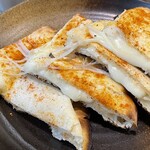 ソウルフードインディア - チーズナン