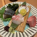 二◯加屋長介 - 