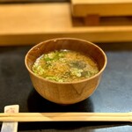 寿し辰 - お味噌汁
      〆は優しい女将さんの優しいお味噌汁♡
      お味噌も女将さんの手作りです♪
      ホッとする味です♡(*´ω`*)