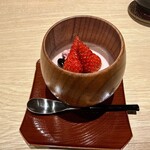 個室会席 北大路 - 柔らか苺羹