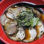 麺家いろは - 鶏だし魚介ブラック肉盛りそば