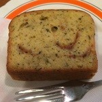 トランクコーヒーバー - 柿とほうじ茶のパウンドケーキ！柿？ほうじ茶？はて？