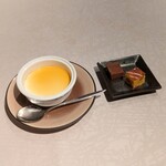 中国飯店 富麗華 - 季節のおすすめデザート