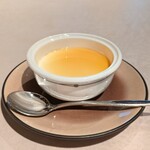 中国飯店 富麗華 - 季節のおすすめデザート①プリン