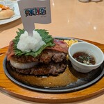 ジョイフル - 料理写真:ジンベエのハンバーグ