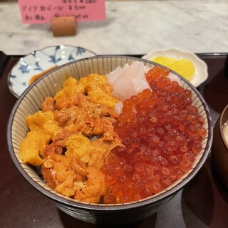 口コミ一覧 : ぺりーのいくら丼 （ぺりーのいくらどん） - 日本橋/海鮮