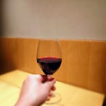 ビーフキッチン - グラス赤ワイン 202601