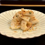 日月 - スルメイカと蓮根のスパイス炒め