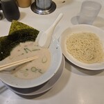 博多天神 - 替え玉。