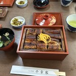 うなぎの千年家 - セイロ蒸し2970円、きも吸物275円