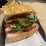 金堂 - バインミー半分