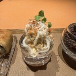 モノリス - パプリカのムース、チーズ、シラス