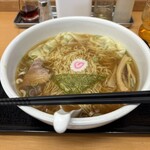 らーめんどんぐり - ワンタンめん（中）、1,050円。