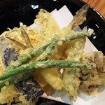 た古八 - メゴチと野菜の天ぷら500円