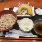 十割そば なごみ奈 - 野菜ときのこの天ぷら十割そばセット