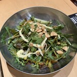 大阪焼肉・ホルモン ふたご - 春菊サラダ