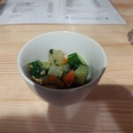 La Concha JunJun - お通し[野菜のマリネ](300円)