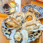 魚とワインはなたれThe Fishand Oysters - 【そのまま・醤油・旨み塩・ポン酢・ウイスキー・タバスコ】
