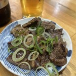 ホルモンうどん権兵衛 - ホルモン焼 420円