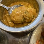 サベラ ティッカ ビリヤニ - シーフードカレー具沢山。ホタテもゴロゴロ。魚介の旨みが詰まってます