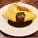 グリルママ - オムライスにカキフライトッピング